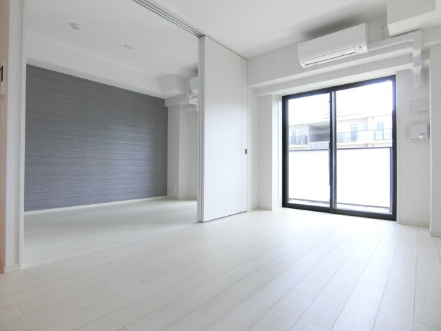 ラティエラ武蔵小杉の寝室|別室参考写真です