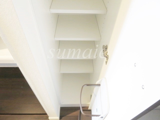 エルフォルテ赤羽西の収納|玄関収納です☆