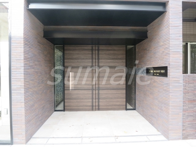 エルフォルテ赤羽西のエントランス|建物入口です！