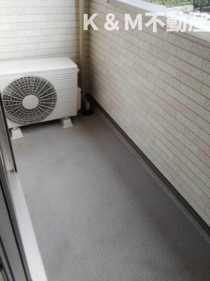 ラヴィアンローズＢのバルコニー|落ち着いた時間を過ごせるバルコニーです