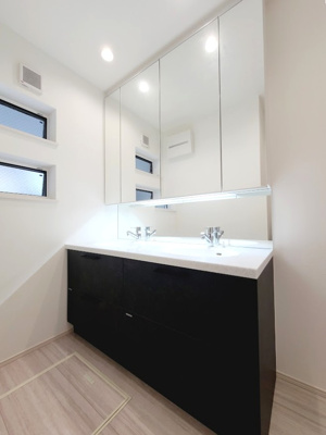 【洋室】 | 【現地内覧会】目黒区上目黒5丁目　新築戸建　19390万円