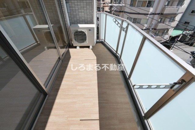 プレジオ九条のバルコニー