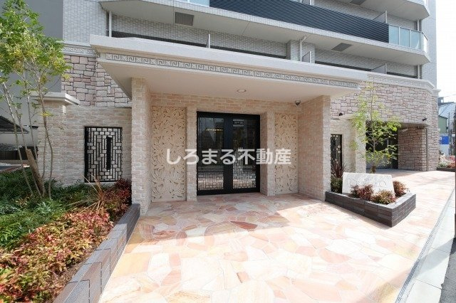 プレジオ九条のエントランス