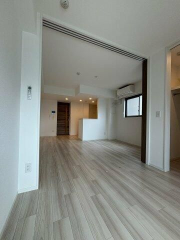 ミリアレジデンス根岸柳通りの居間・リビング