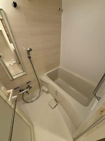 ミリアレジデンス根岸柳通りの浴室