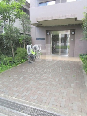 【エントランス】 | ラトゥール戸田 | 落ち着いたエントランスです