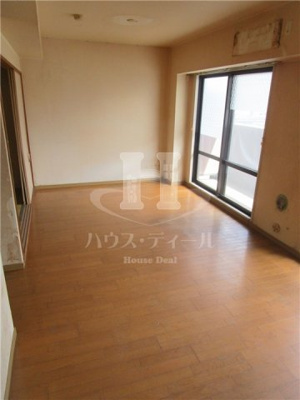 【居間・リビング】 | ラトゥール戸田 | リビングです