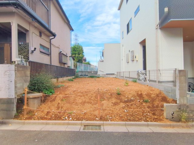 富士見市関沢３丁目の売地の外観|2025年10月撮影　
みずほ台駅徒歩8分の好立地！
南東接道に付き陽当り良好です♪
資料請求やご見学などお気軽にお問い合わせください。