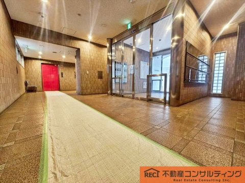 深江駅前ビルのエントランス