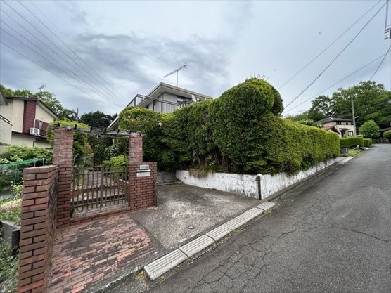 【前面道路含む現地写真】 | 伊東市鎌田　戸建