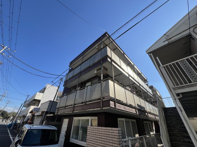 峰正ハイツの外観