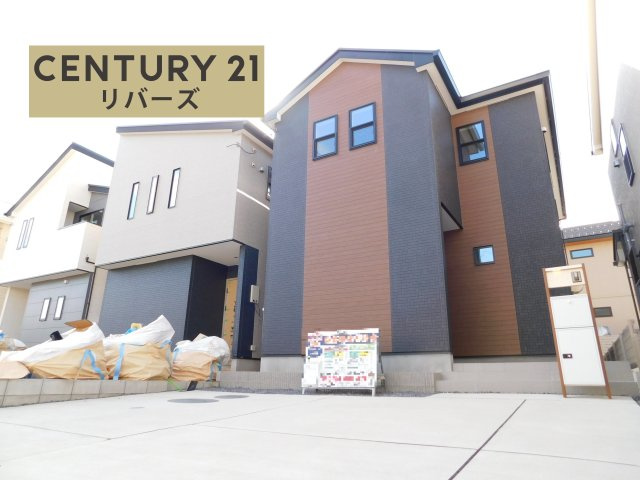 清須市西枇杷島町古城１丁目の新築一戸建の外観|◇２号棟◇　　いつでもご案内出来ます♪（お問合せ当日、平日、水曜、夜間でもＯＫ）　敷地４０．７７坪！　駐車らくらく並列２台ＯＫ！　宅配ＢＯＸ完備！　南に庭付き♪　収納豊富なプラン！