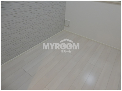 【居間・リビング】 | グランドーレ高円寺 | お掃除がしやすいフローリングのお部屋☆