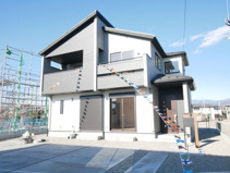 甲斐市篠原 オール電化新築 全3棟 1号棟 南道路 車並列3台の画像