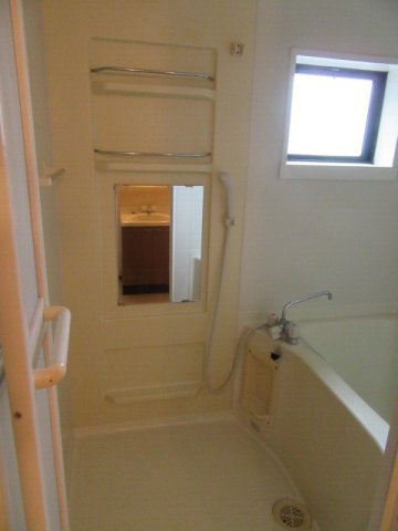 ソフィア清水A棟の浴室