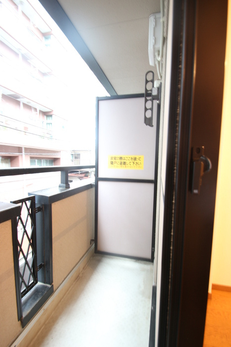 ラフィネ池之端のバルコニー