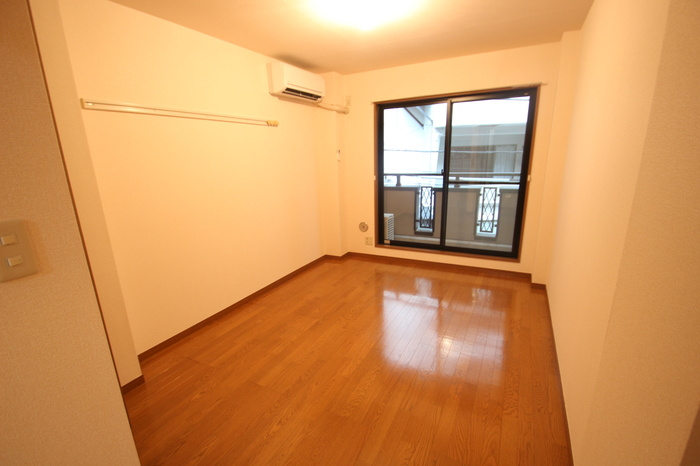 ラフィネ池之端の居間・リビング