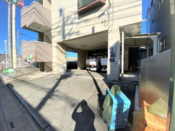 抜井マンションの駐車場