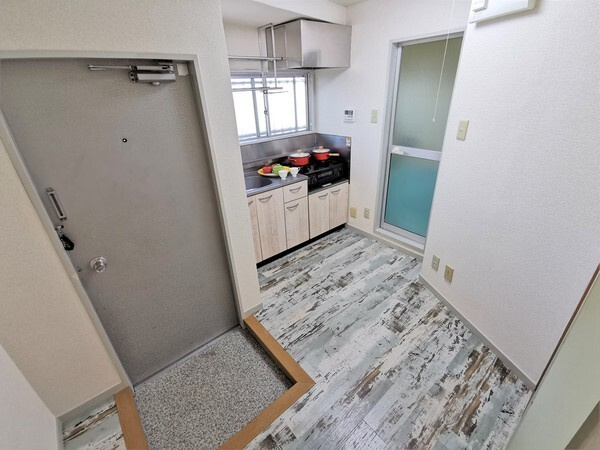 抜井マンションの玄関