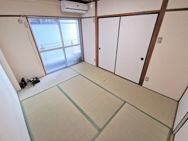 抜井マンションの和室