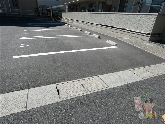 コートヴィレッジ東浦の駐車場