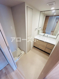 【バルコニー】 | ※室内写真は前回募集の同一マンション別室につきイメージです