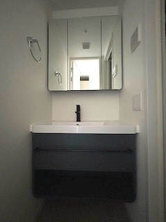 セレニテ江坂ミラクの独立洗面台|独立洗面台、朝の身支度には欠かせません