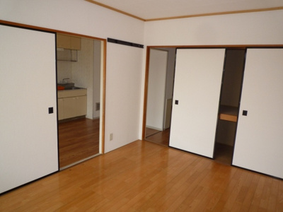 【居間・リビング】 | プレジール三宅D | ※同建物同型反転typeのお部屋