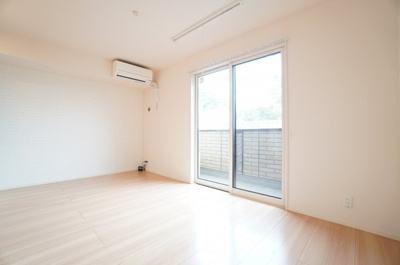 【居間・リビング】 | ファミールハイム A棟 | ※同物件・同タイプの写真です。