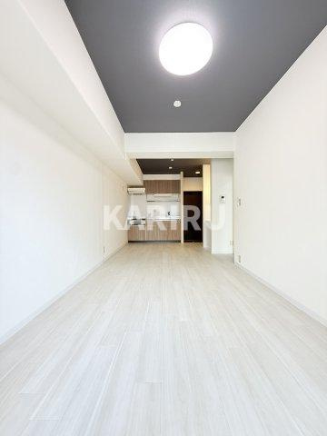 JMRレジデンス新大阪(旧メロディハイム新大阪)の居間・リビング