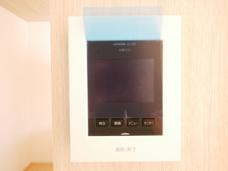 【セキュリティ】 | 甲斐市篠原 オール電化新築全3棟 2号棟 全室南向 車並列3台 | モニター付きインターフォン