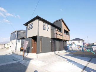 【外観】 | 甲斐市篠原 オール電化新築全3棟 2号棟 全室南向 車並列3台