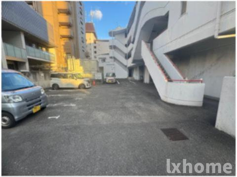 パロス沢良宜の駐車場