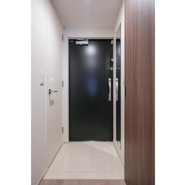 コンフォリア東上野の玄関