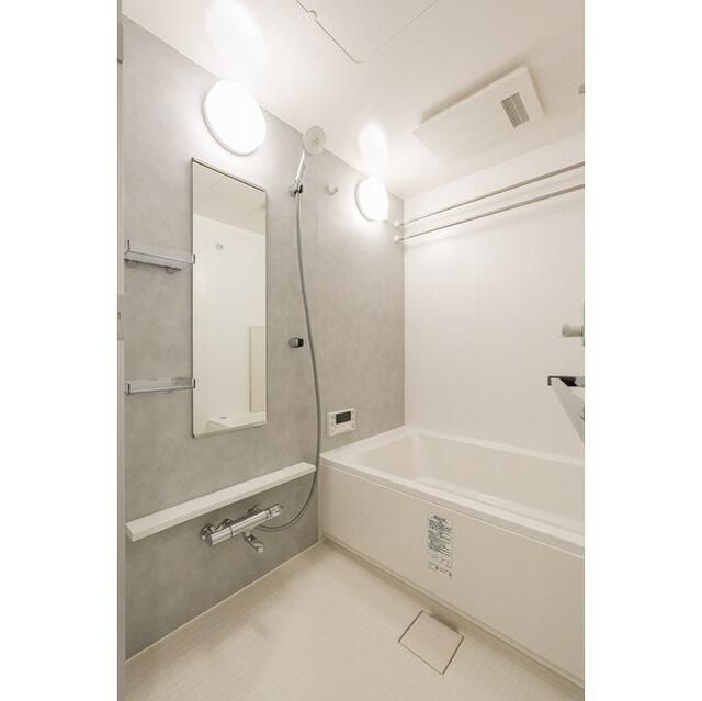 コンフォリア東上野の浴室