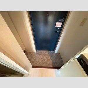 加島ハイツの玄関