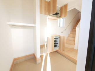 【駐車場】 | 甲斐市篠原 オール電化新築全3棟 3号棟 長期優良住宅 車並列3台 | 【建物施工例】