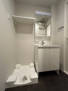 スプランディッド江坂DUEの洗面所|忙しい朝には欠かせない洗面所です