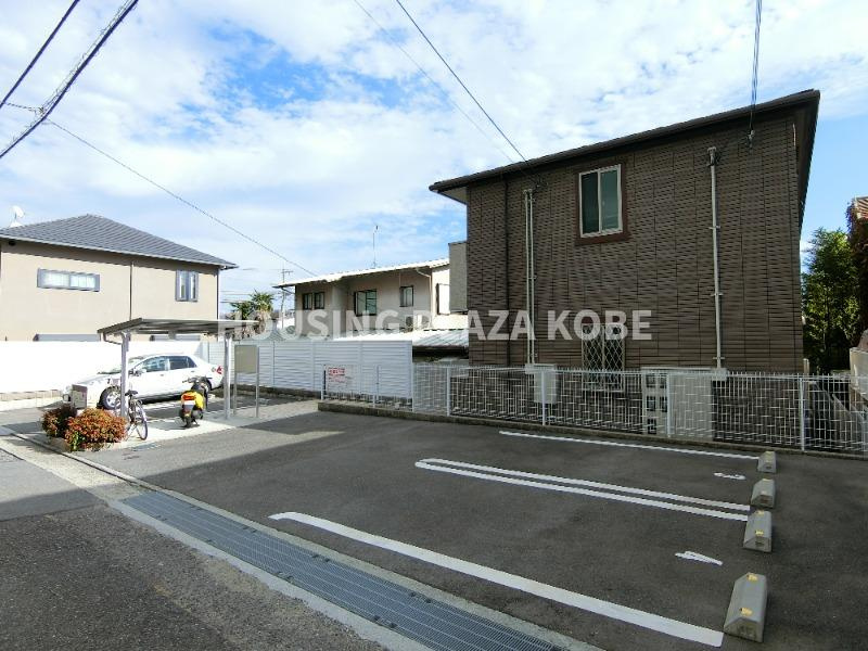 グランシエロの駐車場