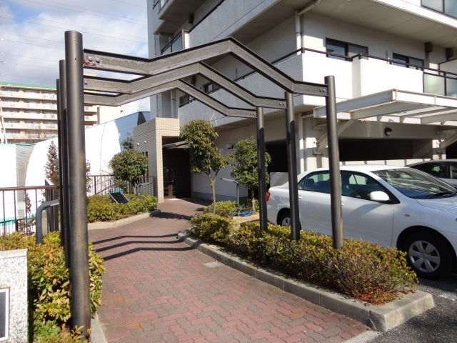 コモンパレス清水が丘のエントランス