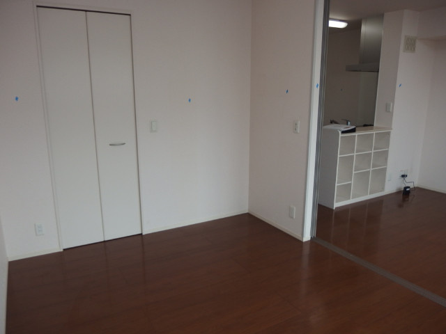 レジデンスコーワの洋室