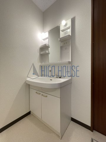 霞ヶ関サイコロの洗面所