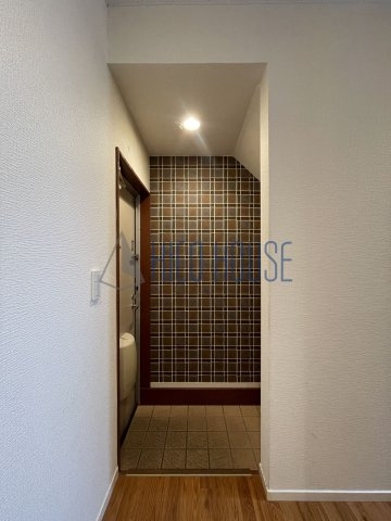 霞ヶ関サイコロの玄関