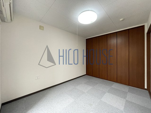 霞ヶ関サイコロの寝室