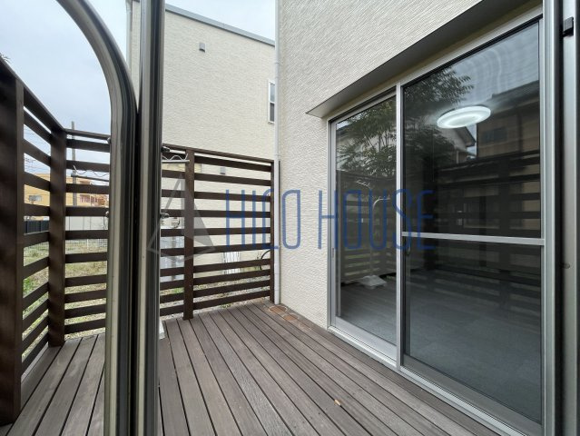 霞ヶ関サイコロのバルコニー