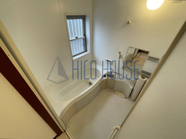 霞ヶ関サイコロの浴室