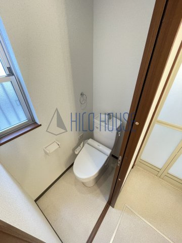 霞ヶ関サイコロのトイレ