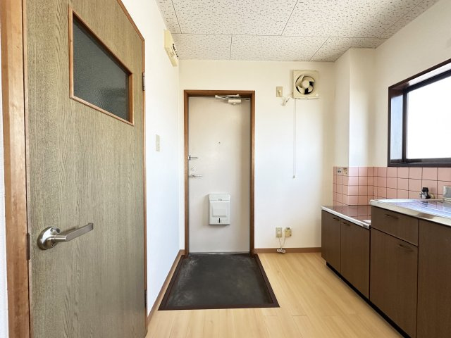 ガーデンハイツいちのみやの玄関