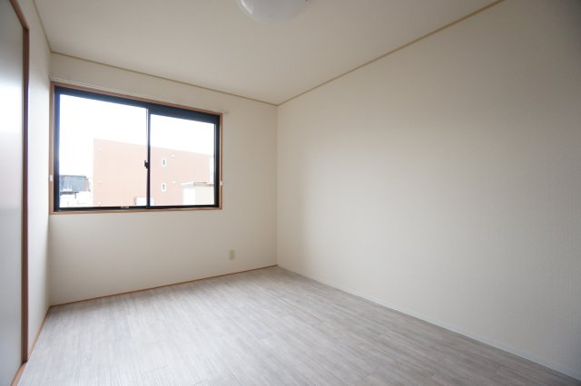 シェソワ西谷B棟の洋室