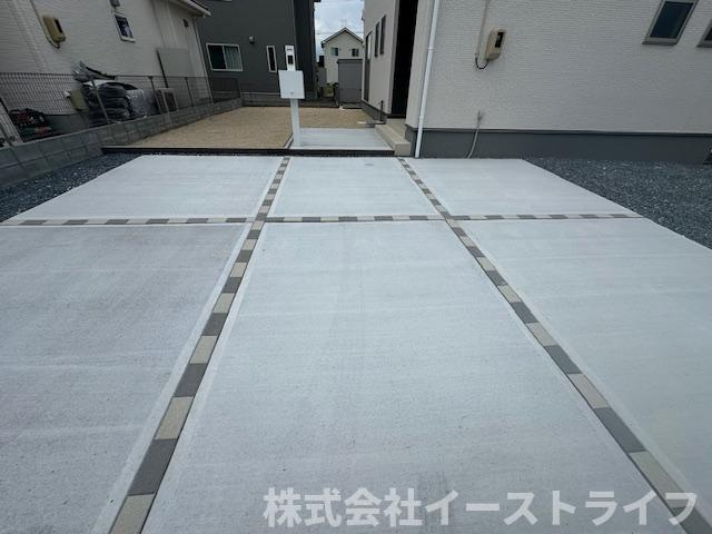 【新築戸建】　双葉郡広野町1期　全2棟　【長期優良住宅】の駐車場|同社施工写真　カースペースです。3台駐車可能（車種による）
